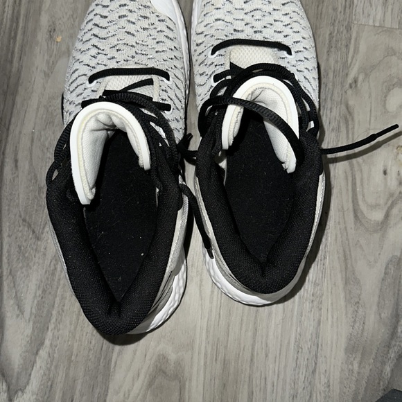 Nike Men's Size 9.5 KD Trey 5 VIII Basketball Shoes - Picture 5 of 6